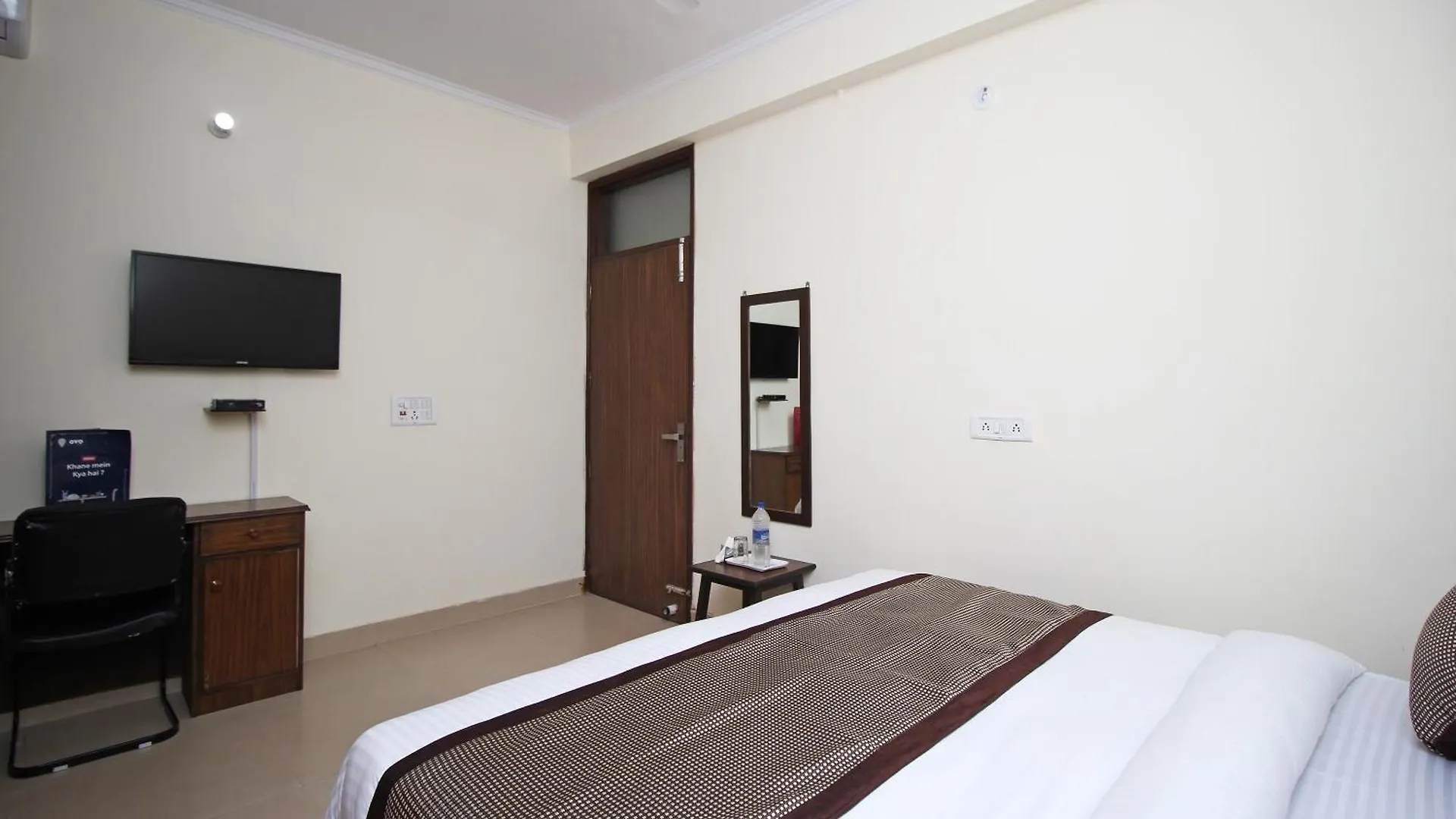 Hotel O Surya Palace New Delhi