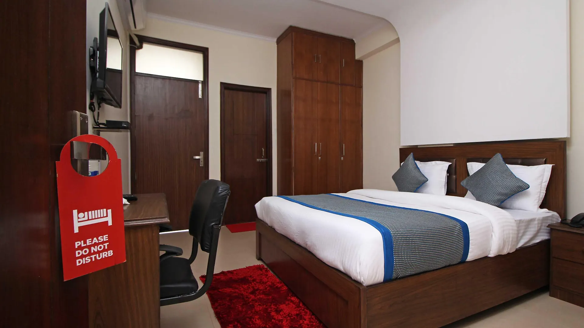 ***  Hotel O Surya Palace New Delhi India