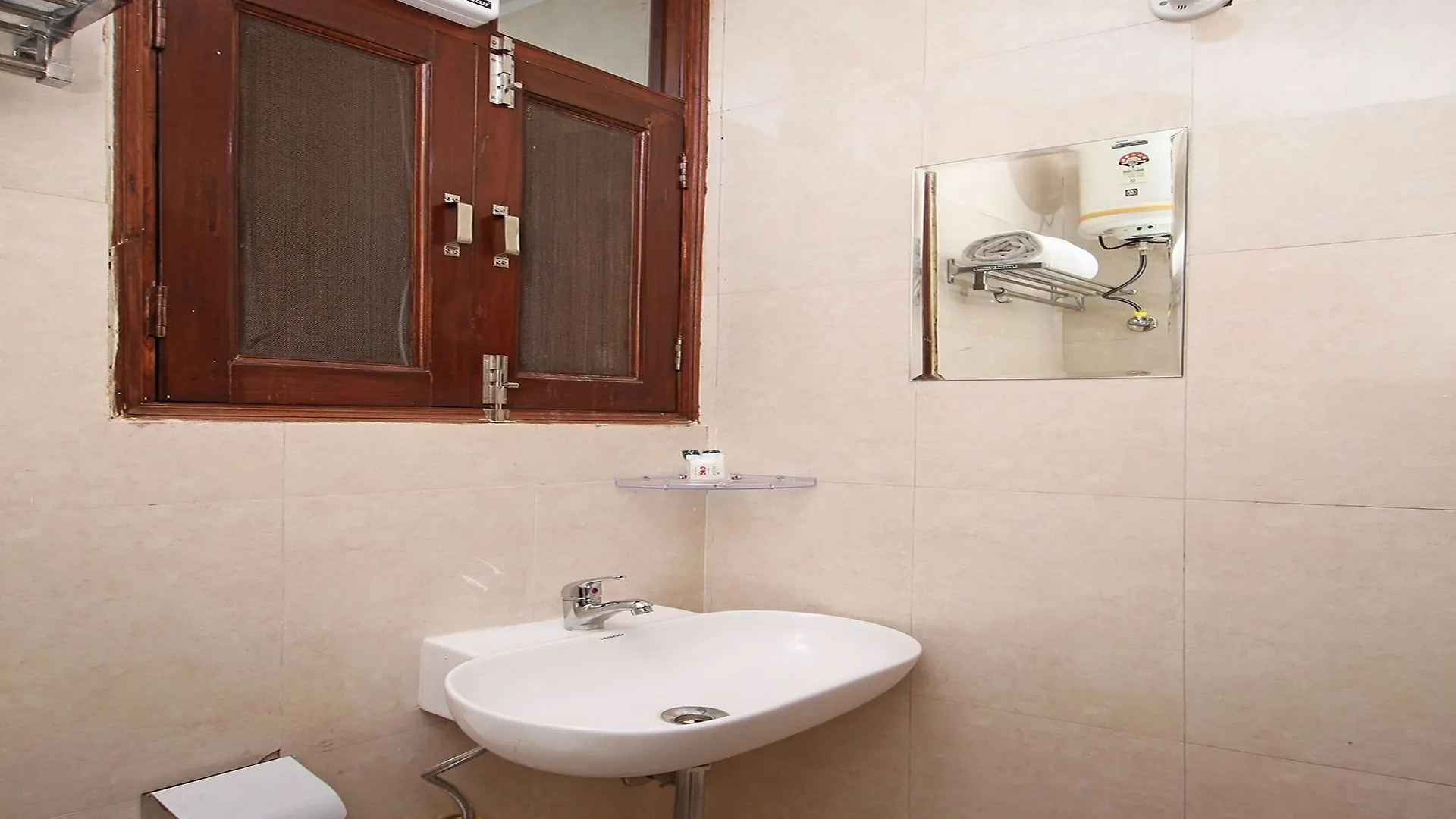 Hotel O Surya Palace New Delhi India